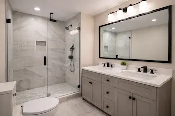 Rénovation de salle de bain à Amos Abitibi avec finition moderne